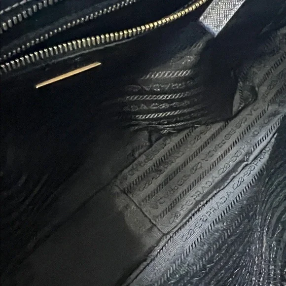 3284 Prada Black Saffiano Leather Tote - Picture 11 of 13